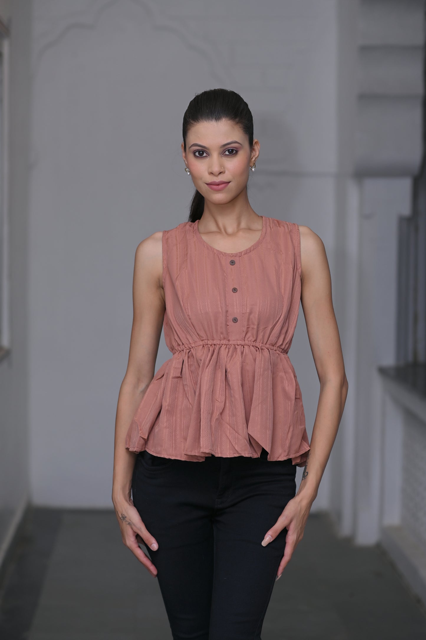 BUTTON FRILL TOP