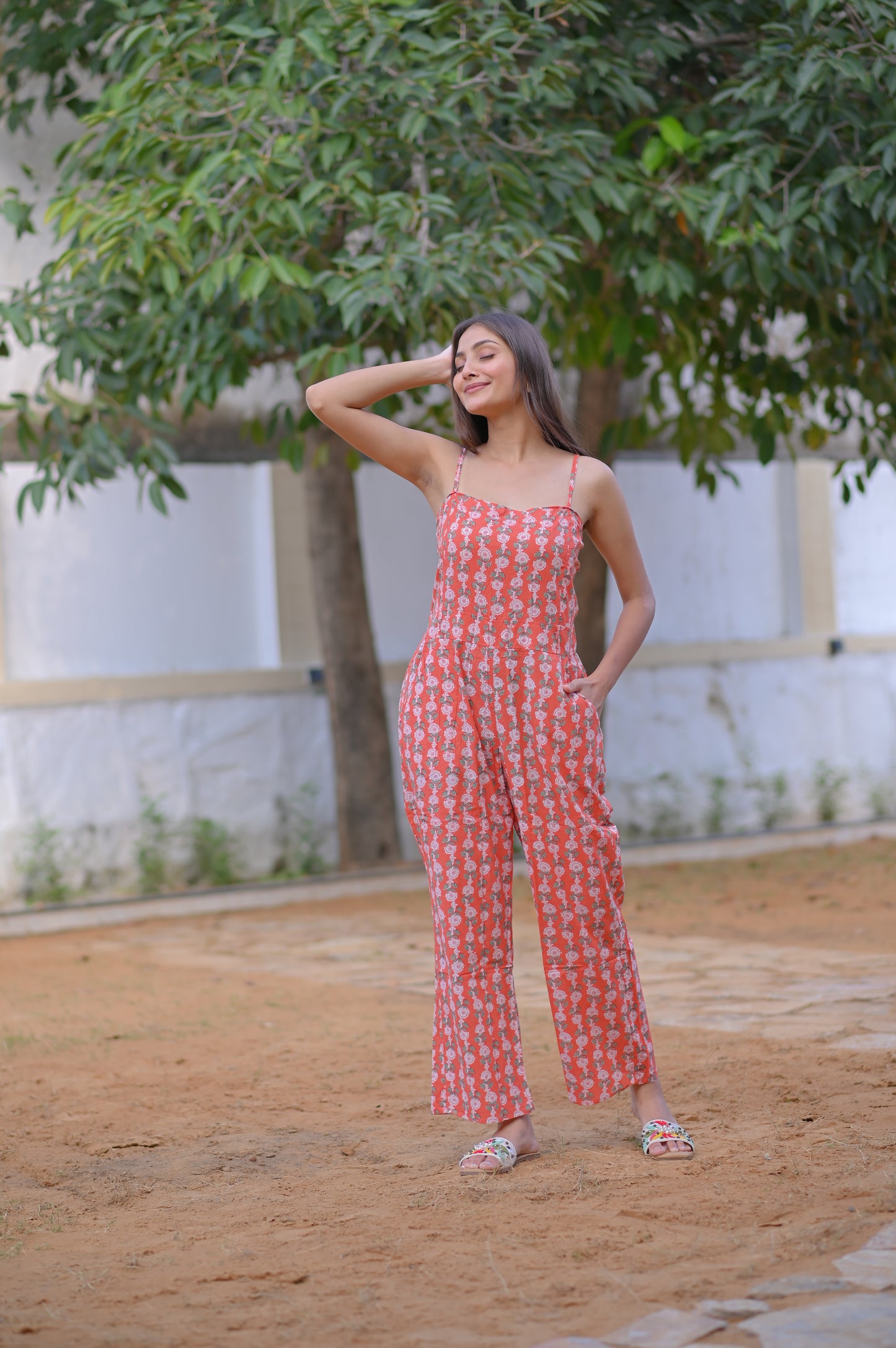 SLEEVELESS COTTON JUMPSUIT