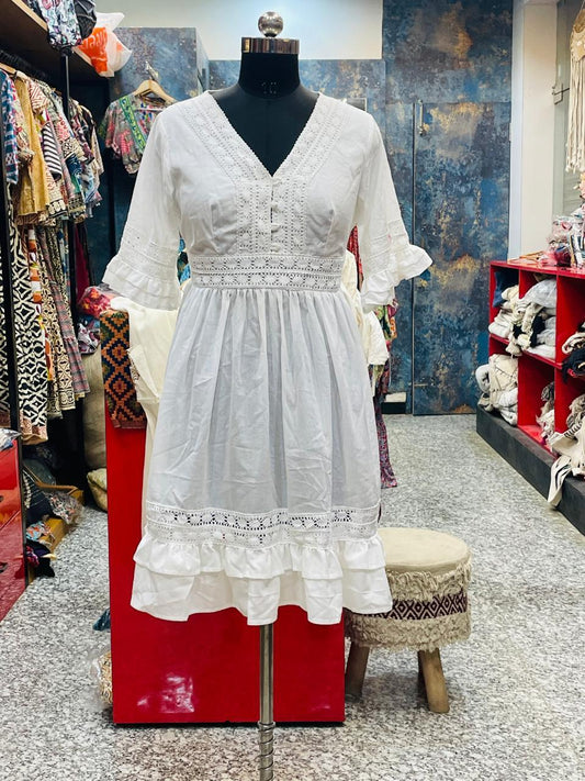 camric short lace dress